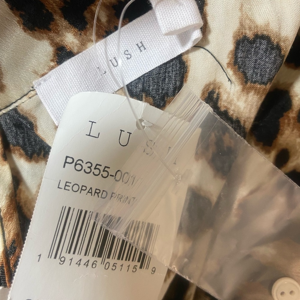 LUSH NWT Cheetah Print Choker Cut Out Romper - Picture 12 of 12